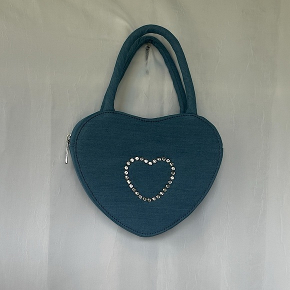 3/$20 💥 Olivia Miller Heart Shape Jewel Embellished Mini Clutch Bag Purse NWT - Picture 17 of 17